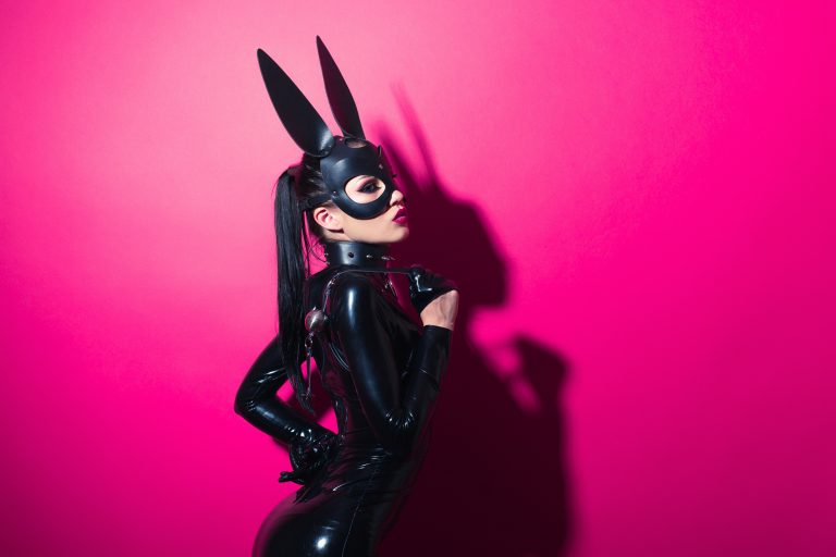 Soirée libertine à thème : comment choisir ?